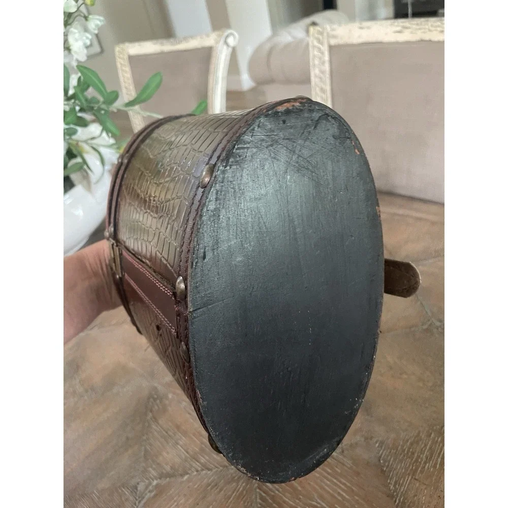 Vtg  Train Case Faux Alligator Croc Leather Wood Oval Shaped  Storage Box Strap